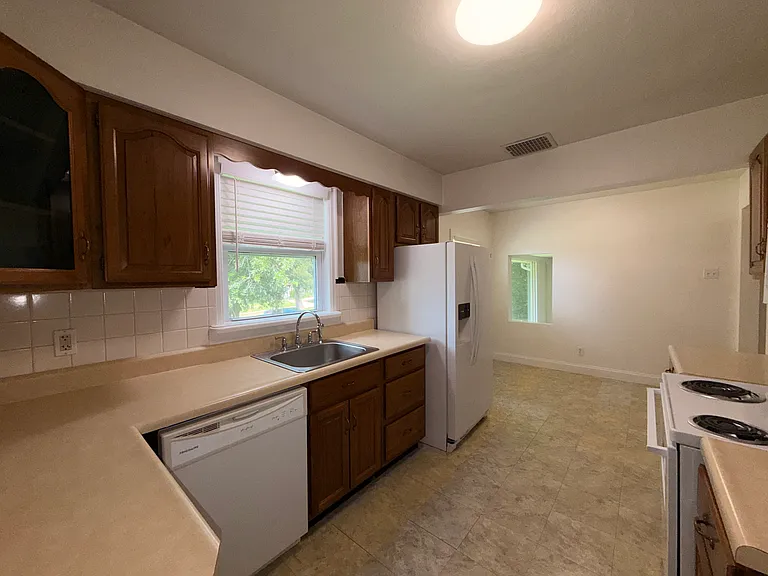 600 Forder Rd — Photo 9