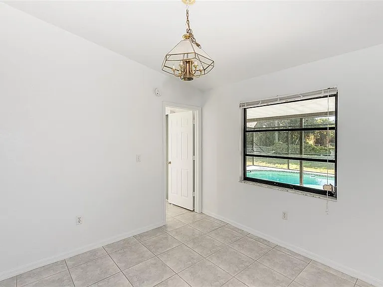 838 Jarvis St — Photo 11