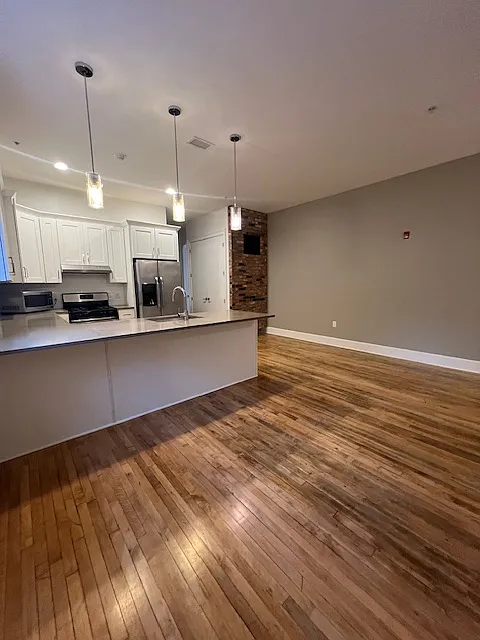 1 bed, 780 sqft, $1,500 — Photo 3