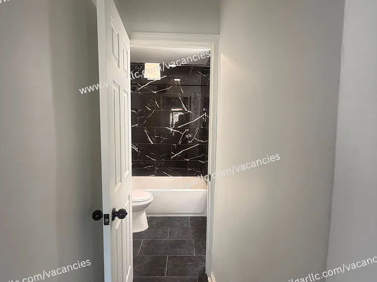 2435 Diamond Ave — Photo 16