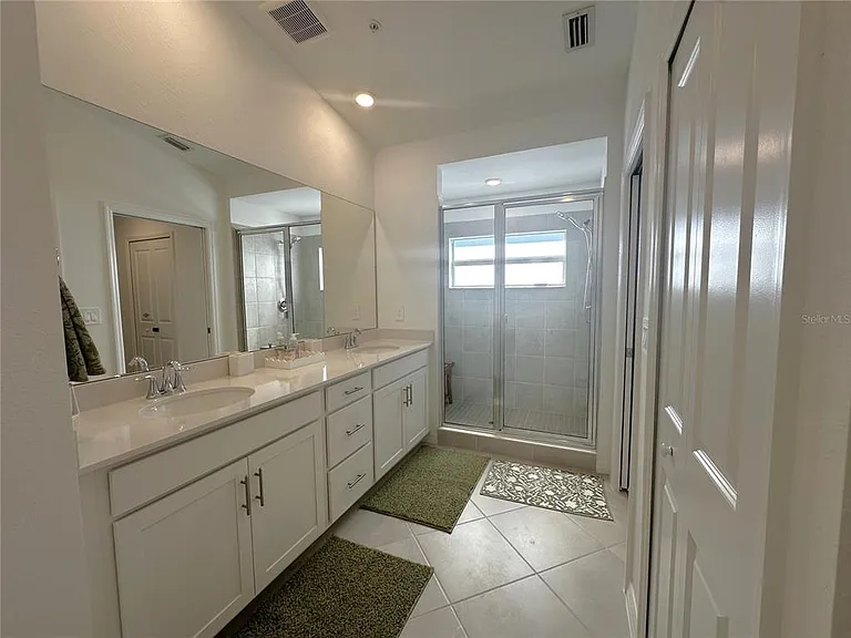 14221 Heritage Landing Blvd #2021 — Photo 12
