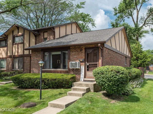 1S120 Radford Ln, Villa Park, IL 60181