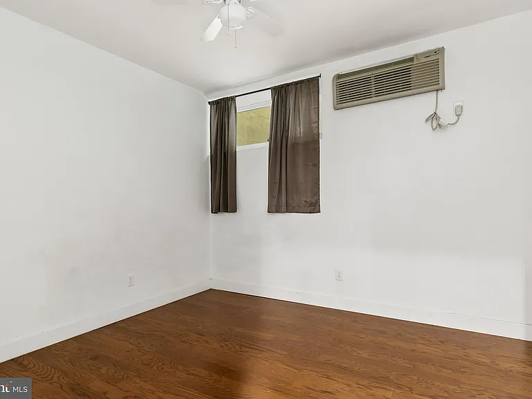 1639 Poplar St #LL2 — Photo 11
