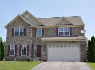 51 Farm House Ln, York, PA