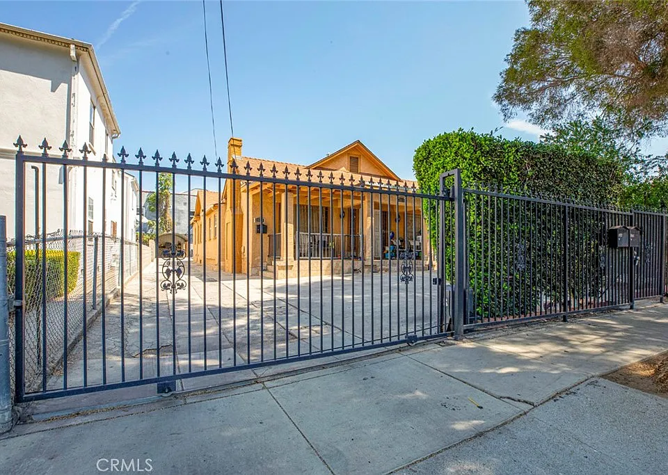 4927 Lexington Ave