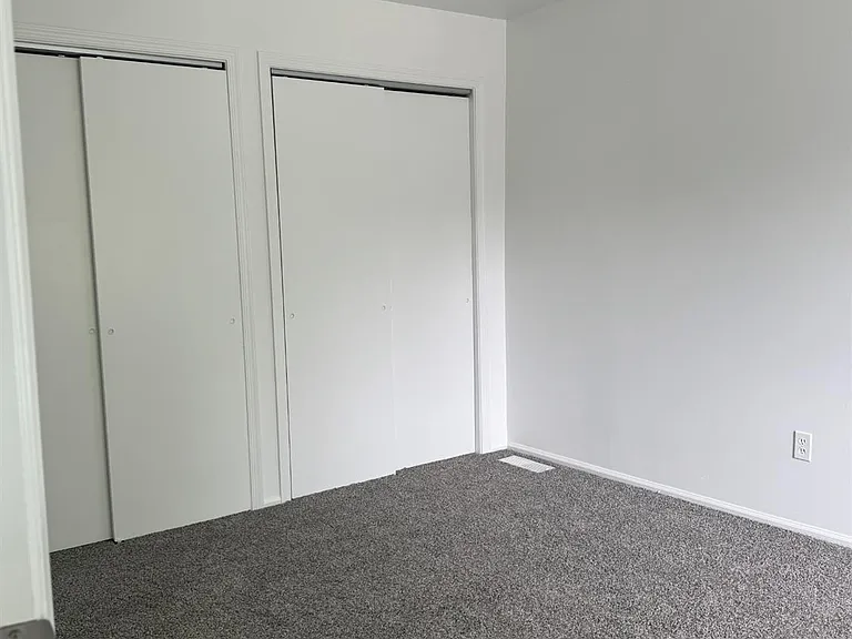 21 Jeffrey Cir — Photo 9