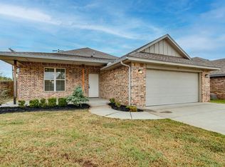 101 N Shannon Way, Mustang, OK 73064