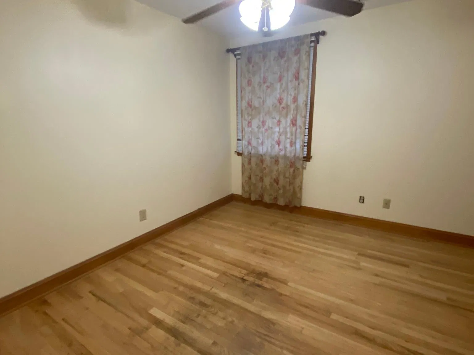 100 Kendall Rd — Photo 1