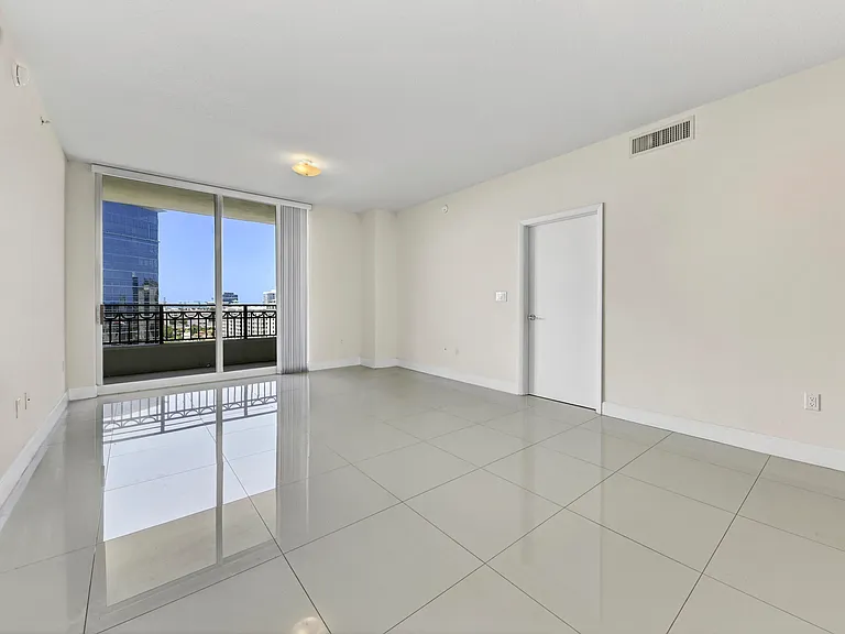550 Okeechobee Blvd #1404 — Photo 4
