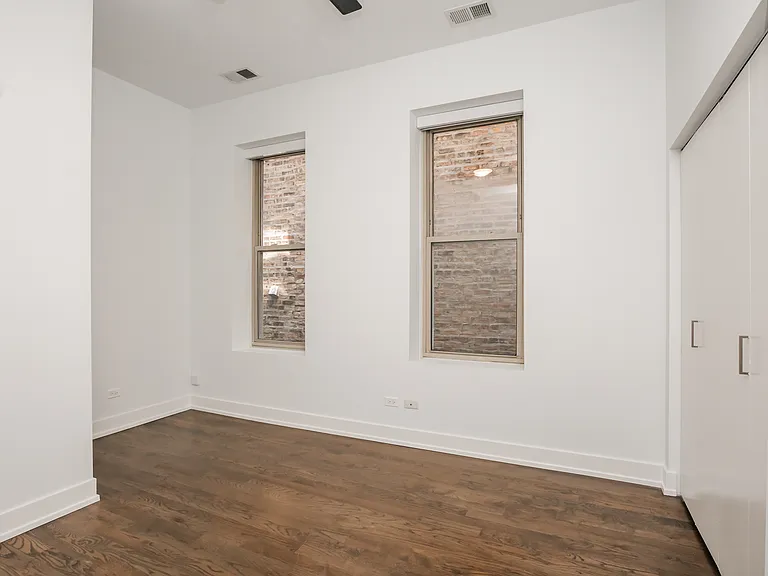 1418 W Blackhawk St #1F — Photo 11