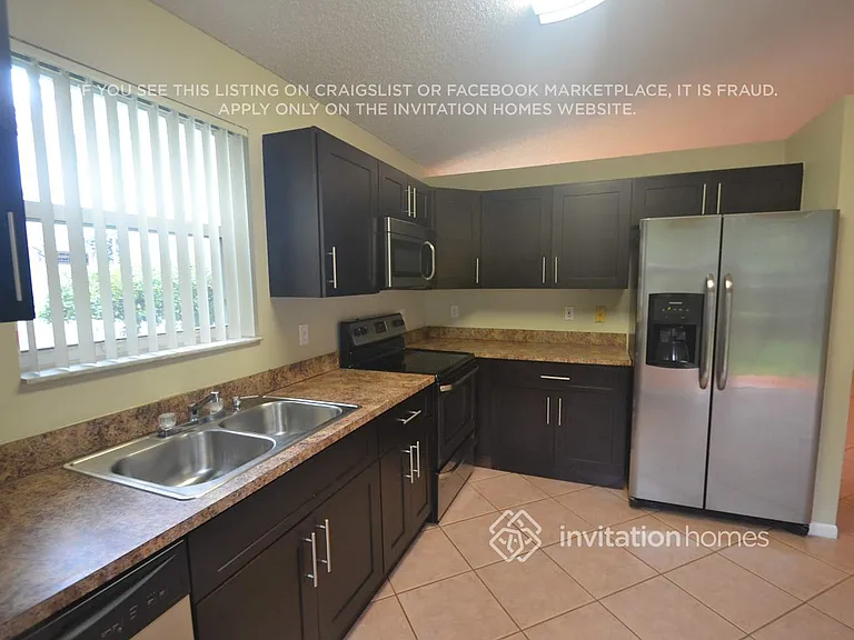 1457 NW 156th Ave — Photo 8