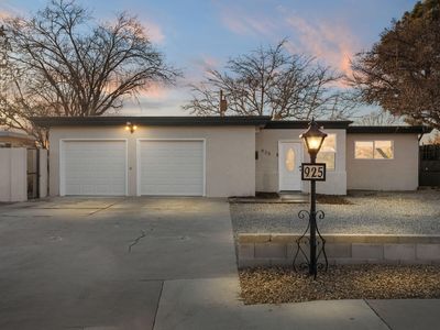 925 Avenida Estrellita NE, Albuquerque, NM, 87110