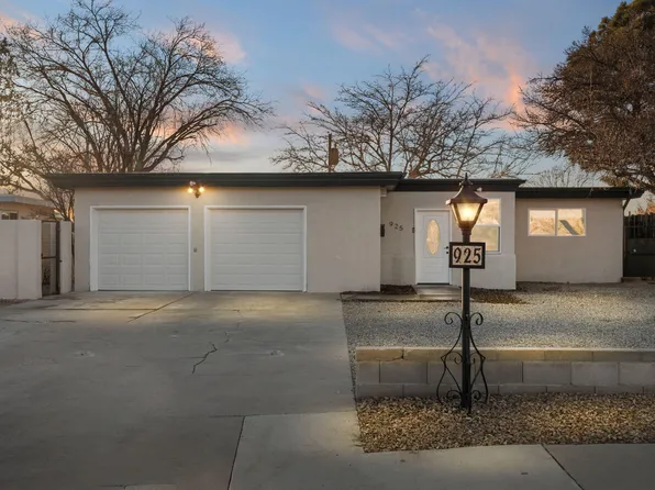 925 Avenida Estrellita NE, Albuquerque, NM 87110