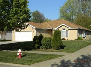 1045 Valley Creek Dr, Eastlake, OH 44095