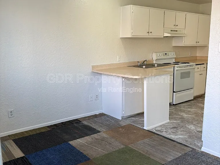 1100 Coal Ave SW #4 — Photo 4