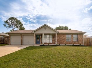 1721 Meadow Lane Ter, Fort Worth, TX 76112