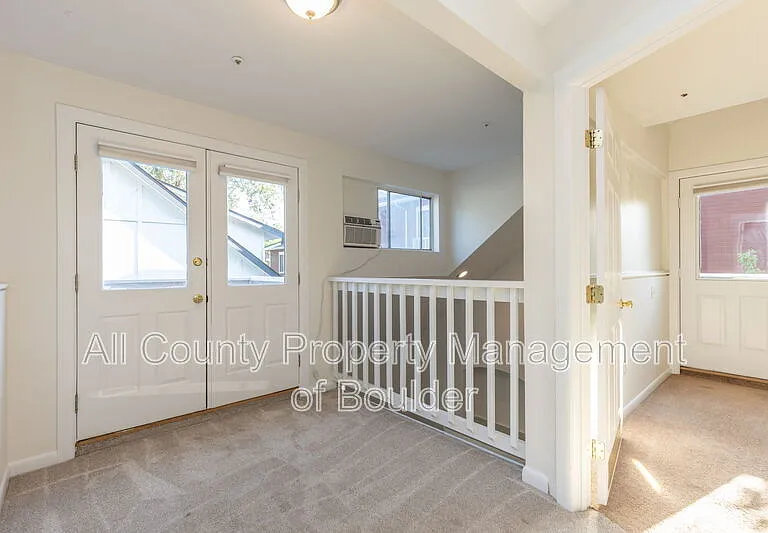 2317 Walnut St — Photo 15