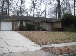 2420 Southern Pines Dr, Chesapeake, VA 23323