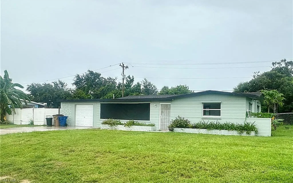 Lehigh Acres — Photo 1