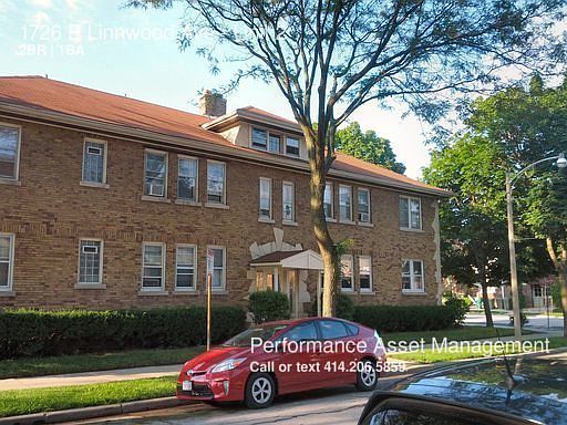 1st image of 1726 E Linnwood Ave APT 2