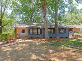 2595 Delowe Dr, East Pt, GA 30344