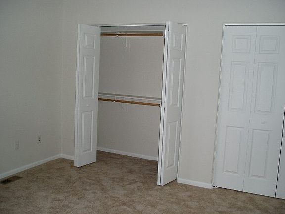 5th image of 4071 Summerset Dr
