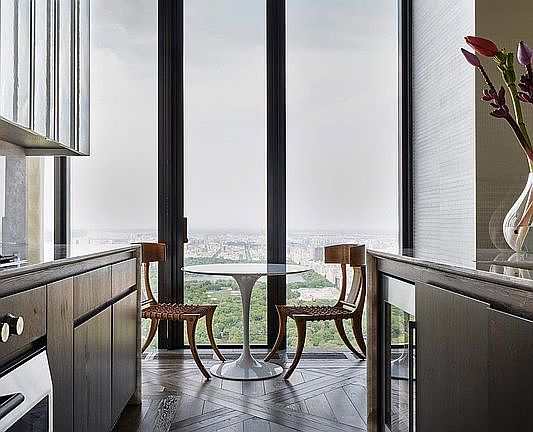 4th image of 111 W 57th St #68