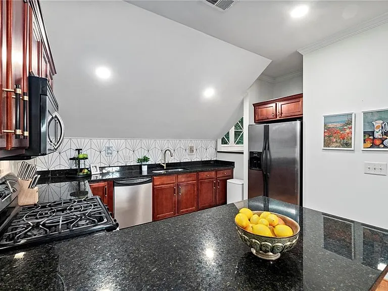 1065 Washita Ave NE #B — Photo 13