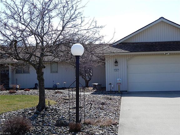 3rd image of 32847 Woodstone Cir