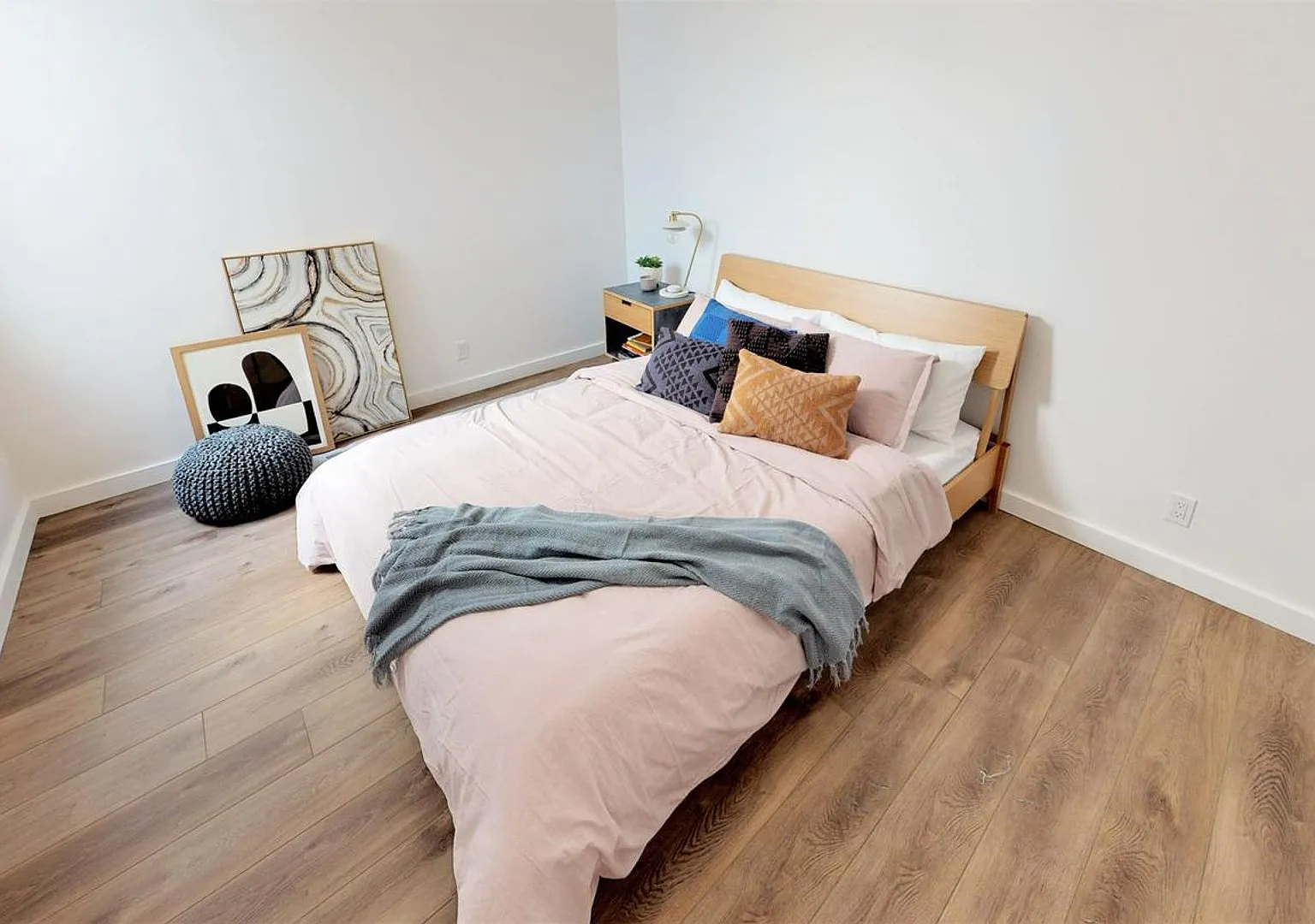 Furnished Bedroom in NOPA — Photo 2