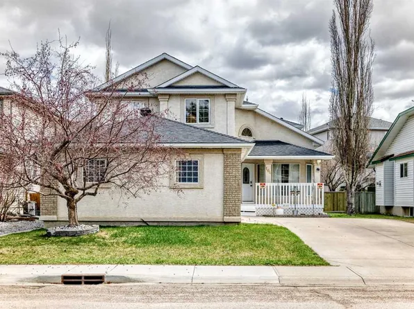 164 W Cove Rd, Chestermere, AB T1X 1E4