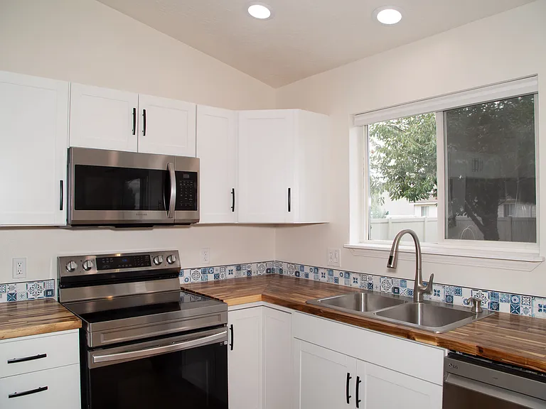 3396 W Thorndale Loop — Photo 17