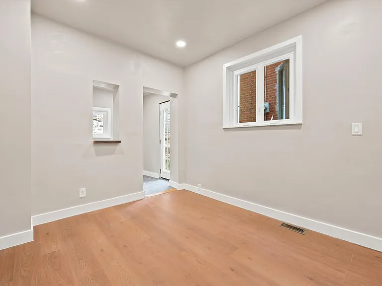 4795 Silverwood St — Photo 11