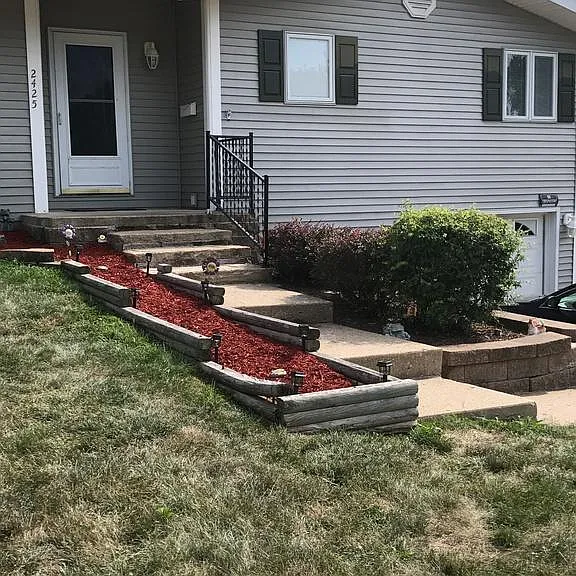2425 W Florian Ct — Photo 2