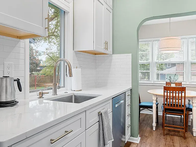 4504 Harriet Ave — Photo 3