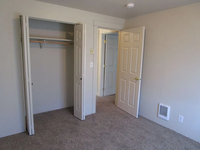 178 SW Ivy Ct — Photo 8