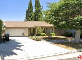15609 Huston St, Encino, CA 91436
