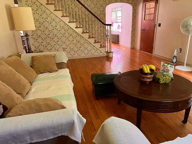 Meadowbrook Ln — Photo 4