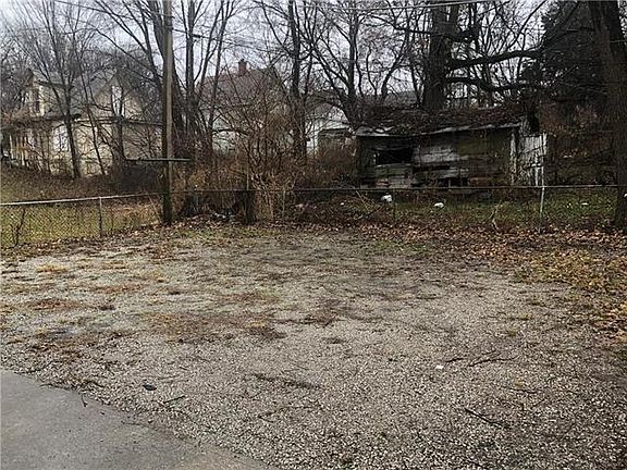 2nd image of 4807 E 23rd St