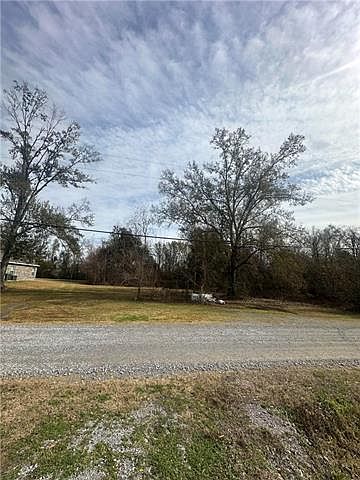 1st image of 418 River Oaks Dr