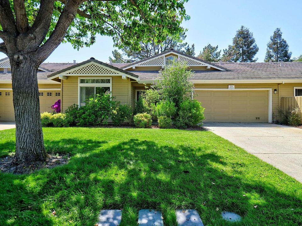 1st image of 8636 Solera Dr