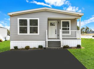 402A Mountain Village Dr, Macungie, PA 18062