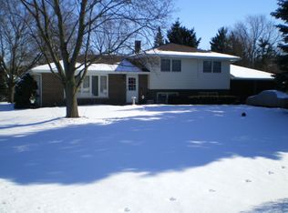 4N155 Kenwood Ave, West Chicago, IL 60185