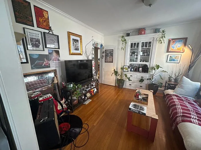 7 Lewis St #1 — Photo 10
