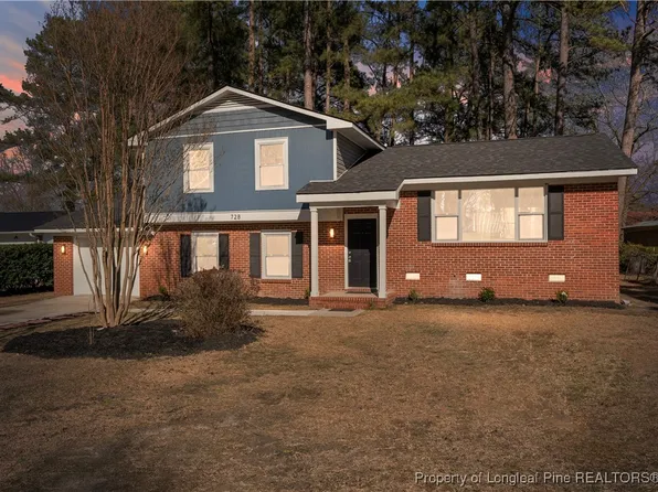 728 Goodyear Dr, Spring Lake, NC 28390