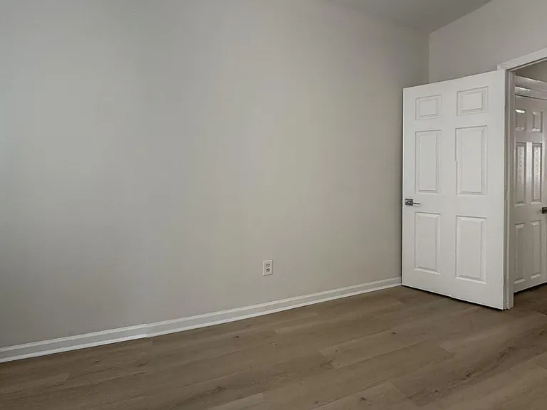 2457 N Patton St — Photo 4