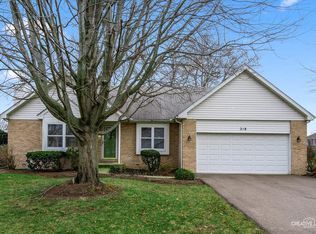 218 Whitetail Xing, Oswego, IL 60543