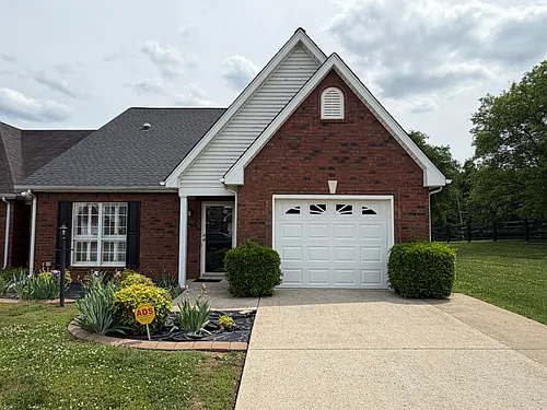 1702 Thomas Ct Photo 1