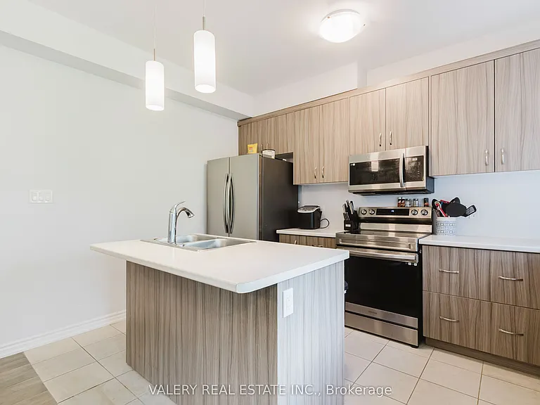 133 Caroline St — Photo 3