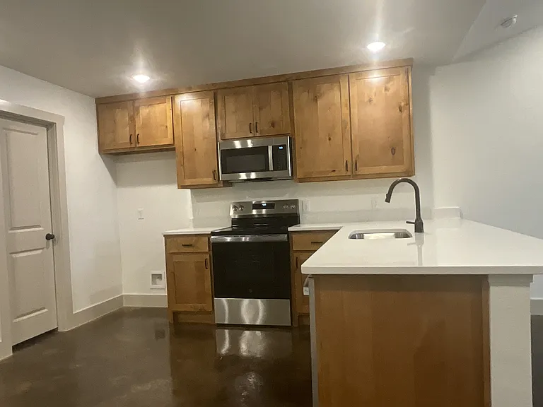 543 Bradburn Rd #100 — Photo 8